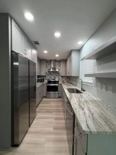 Main picture of 208 Deluna Rd SW