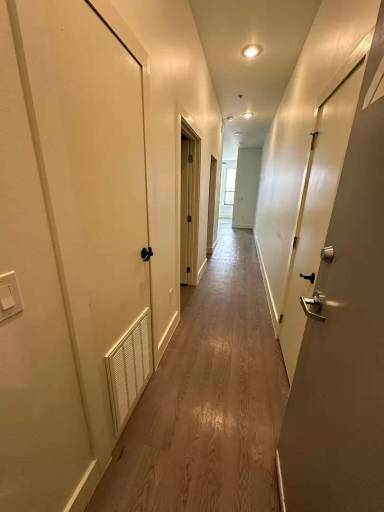 Main picture of 1024 E Adams St