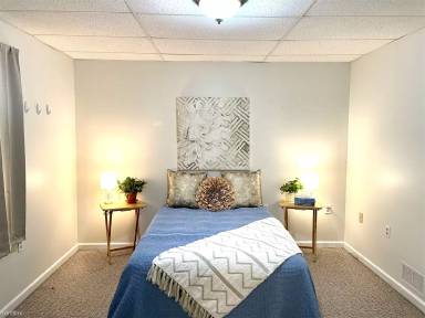 Main picture of 412 Main St