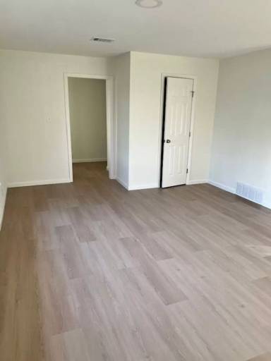 Main picture of 1705 Campbell St