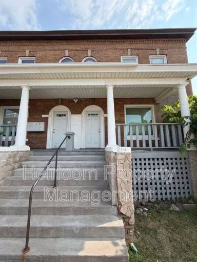 Main picture of 214 N 2nd Ave E