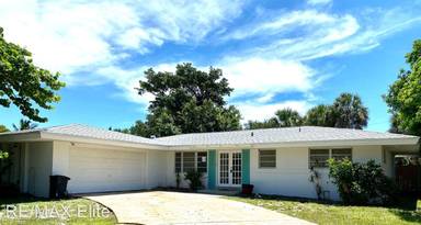 Main picture of 609 Mango Dr