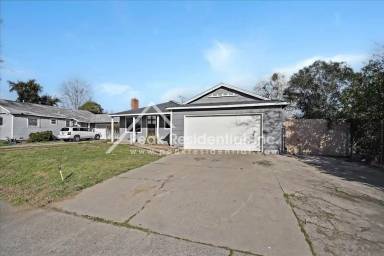 Main picture of 7443 Schreiner St