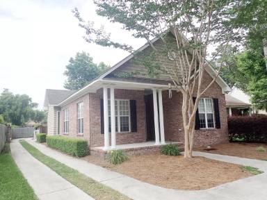 Main picture of 4903 Dewars Cir