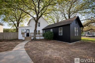 Main picture of 4400 Aspen St