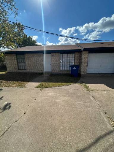 Main picture of 1403 S Cardinal Dr