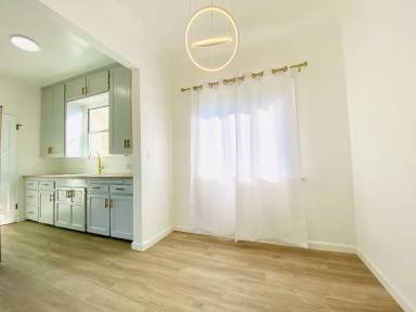 Main picture of 2200 S Normandie Ave