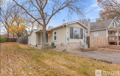 Main picture of 7731 Benmore St