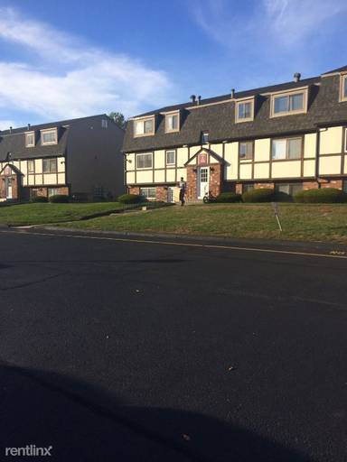 Main picture of 10 Parker Farms Rd
