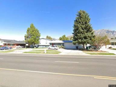 Main picture of 737 E Center St
