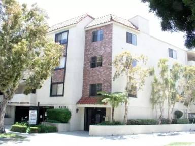 Main picture of 2437 Corinth Ave