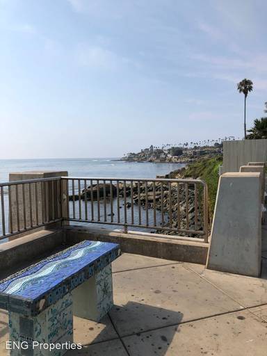 Main picture of 5667 Dolphin Pl