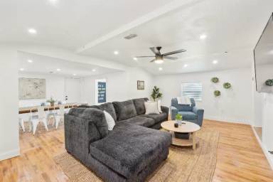 Main picture of 229 Sherman Dr