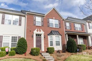 Main picture of 8228 Bridgegate Dr