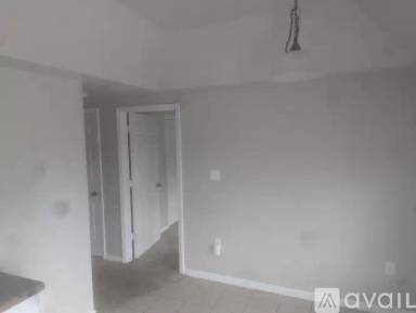 Main picture of 621 1/2 S Center St