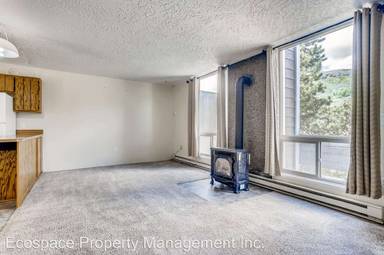 Main picture of 390 Straight Creek Dr