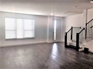 Main picture of 422 Bonfield Dr