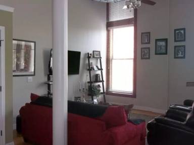 Main picture of 612 Central St