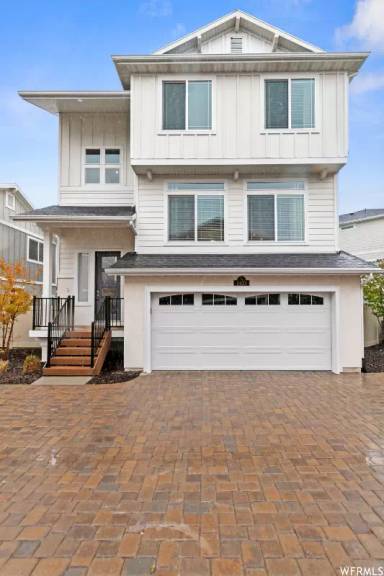 Main picture of 2433 N 3130 W