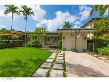 Main picture of 330 Camilo Ave