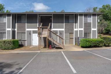 Main picture of 709 Pointe Ct