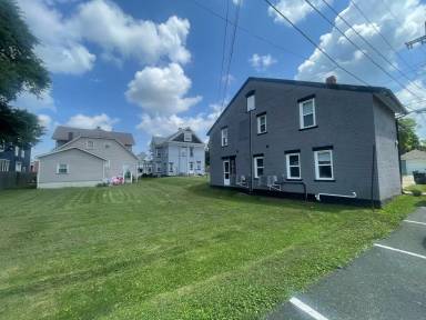 Main picture of 52 N Collier St