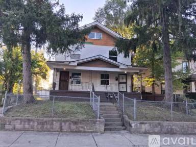 Main picture of 930 Kumler Ave