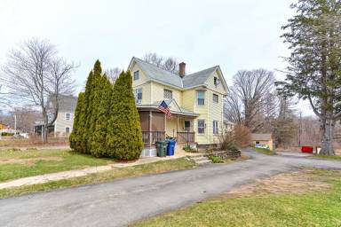 Main picture of 781 Main St