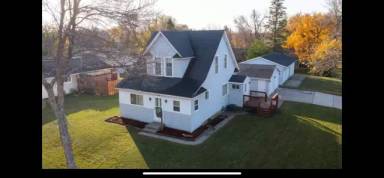 Main picture of 702 E Adolphus Ave