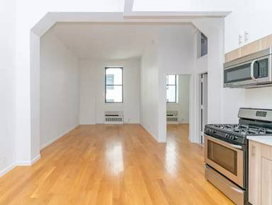 Main picture of 618 Bushwick Ave