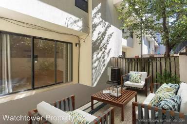 Main picture of 2043 Arch St