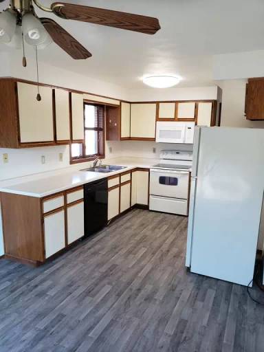 Main picture of 2830 W Glenpark Dr