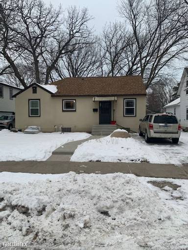 Main picture of 218 Moreland Ave