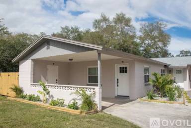 Main picture of 219 E Buchanon Ave
