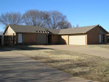 Main picture of 1610 S Berkshire Dr