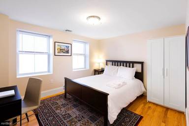 Main picture of West Broadway Quarters By Thatch