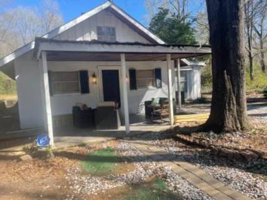Main picture of 143 Ruby Rd