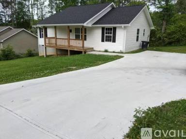 Main picture of 810 Tellico Ave E