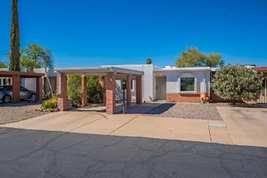 Main picture of 221 N Paseo de los Conquistadores