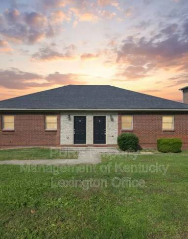 Main picture of 1322 Lancaster Rd