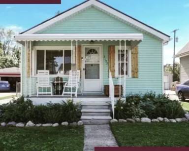 Main picture of 3153 Thomas Ave