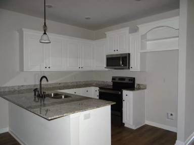 Main picture of 906 W Elrem St