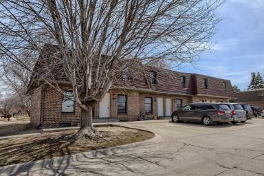 Main picture of 1345 S 50th St