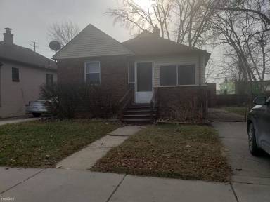 Main picture of 8424 Rivard Ave