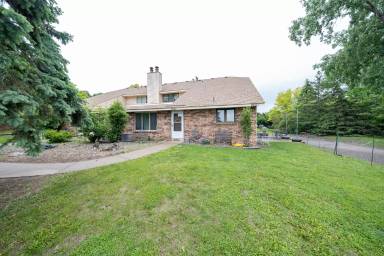 Main picture of 8461 144th St W