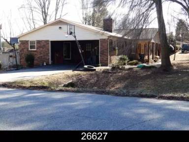 Main picture of 2706 E Highway 150