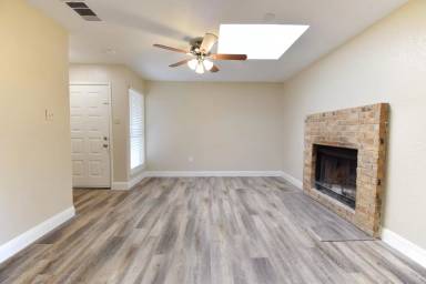 Main picture of 2319 Windy Pine Ln