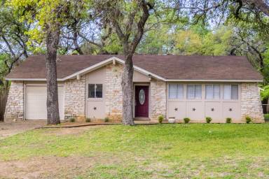 Main picture of 1401 Oak Grove Dr