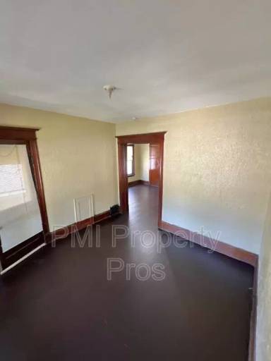 Main picture of 3243 W McKinley Blvd