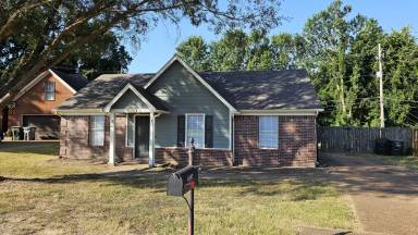 Main picture of 6447 Palace View Ln